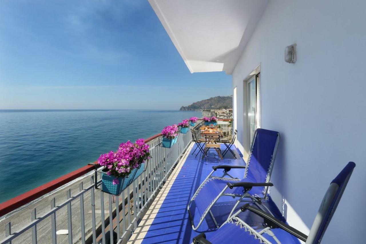 Il Cavalluccio Marino Apartment ซานตาเทเรซา ดี รีวา ภายนอก รูปภาพ