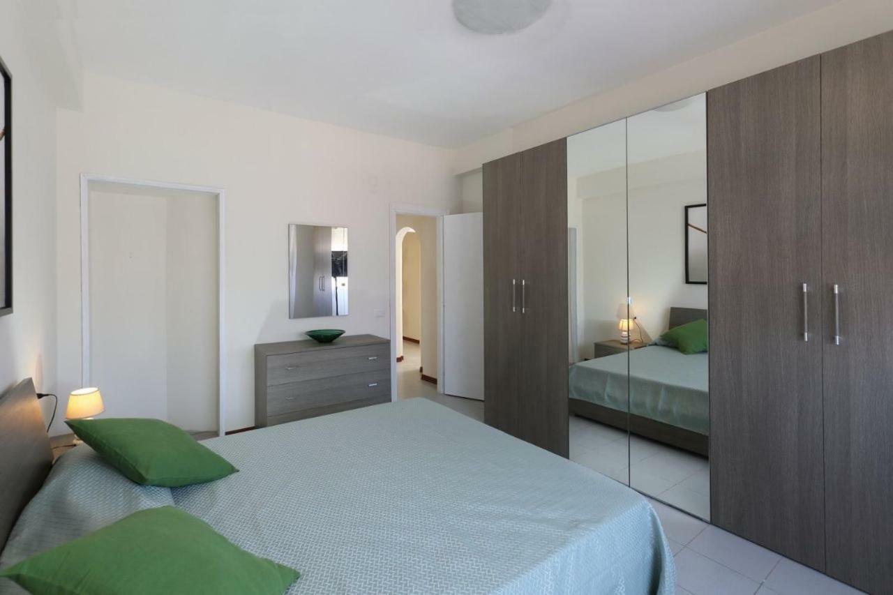 Il Cavalluccio Marino Apartment ซานตาเทเรซา ดี รีวา ภายนอก รูปภาพ